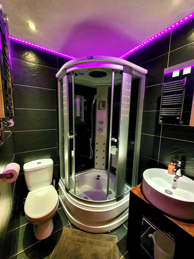 Bathroom 3, 3 Bed House Stunning Views And Free Parking, East Sussex