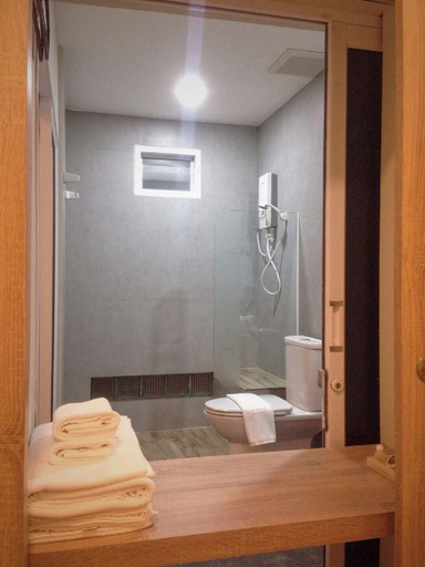 Bathroom 4, The Zenith Residence Hotel, Muang Nakhon Ratchasima