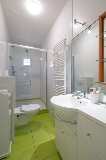Bathroom 4, La Parenthèse Tourangelle, Indre-et-Loire