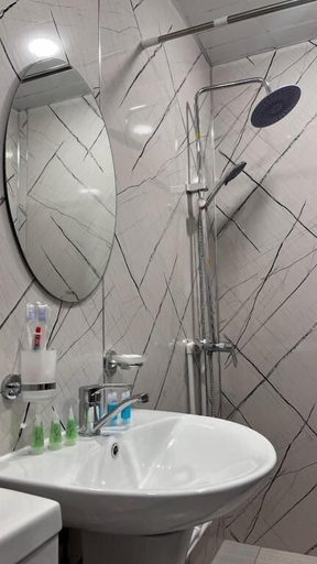 Bathroom 3, Hotel Oasis