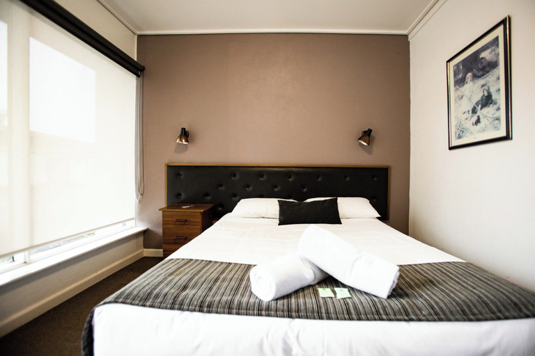 Room 2, Prince of Wales Hotel Motel, Wattle Range - East