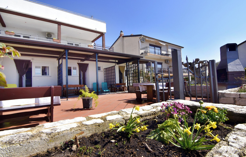 Exterior 3, Compact Studio Stay With sea Views and BBQ, Umag