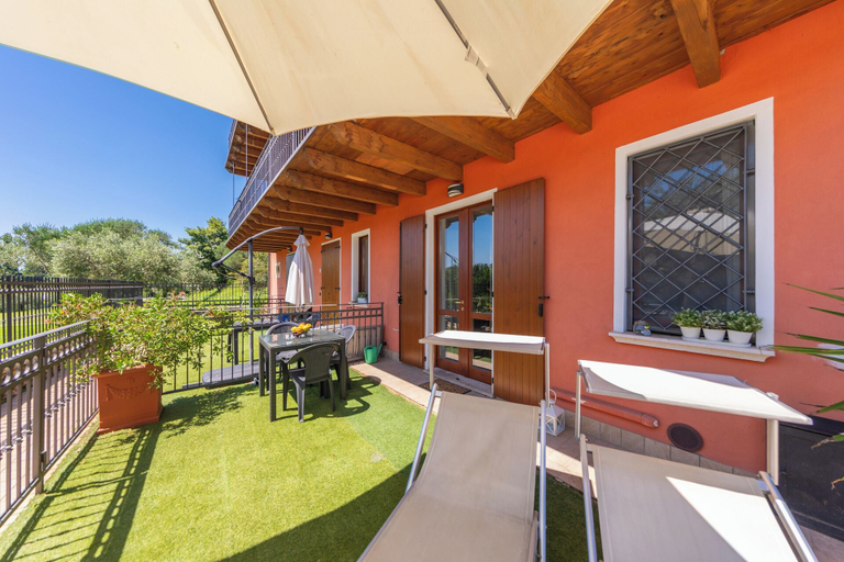 Outdoor dining 5, Residence Albatros A1 by Wonderful Italy, Brescia