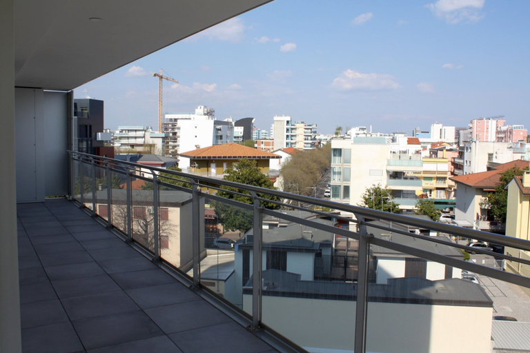 Balcony 2, Stylish Flat Near Beach in Lignano, Udine