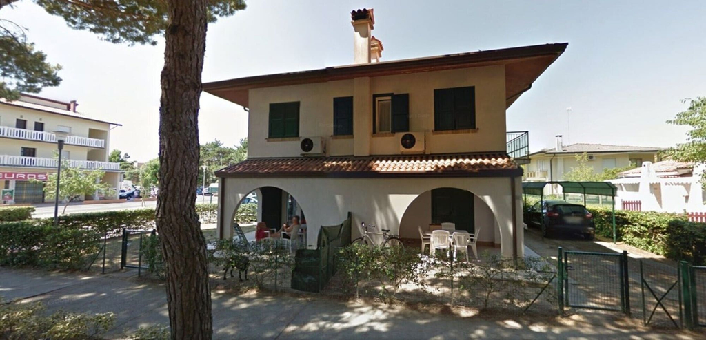 Exterior 3, Amazing Villa With Private Garden in Bibione, Venezia