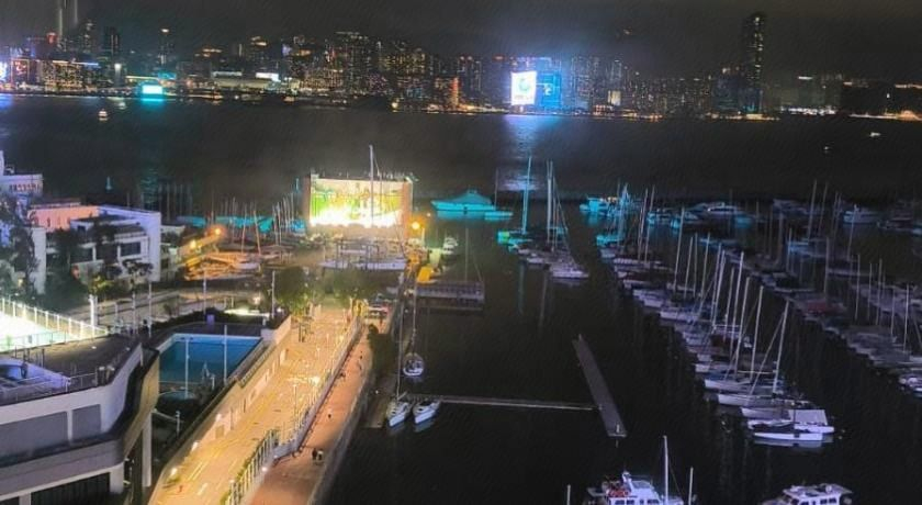 Others 4, STARWAY CAPSULES, Hong Kong Island