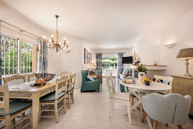 Dining room 2, 4 Bedrooms Private Pool Close To All Amenities, Loulé