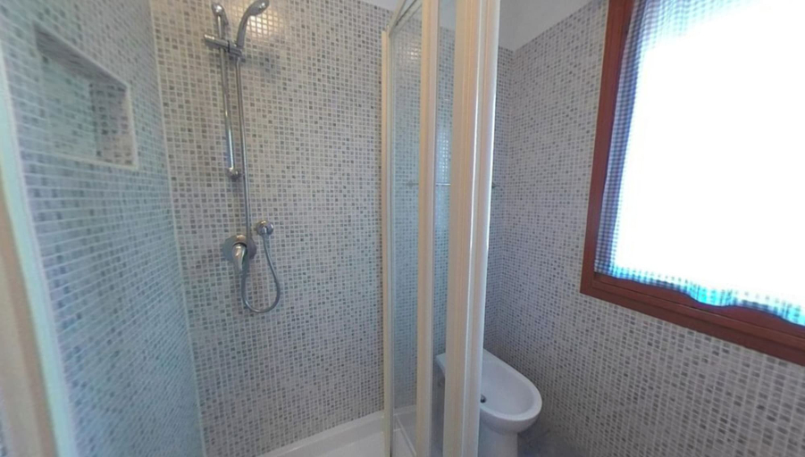 Bathroom 3, Practical Flat Near the Beach and Town Center, Udine