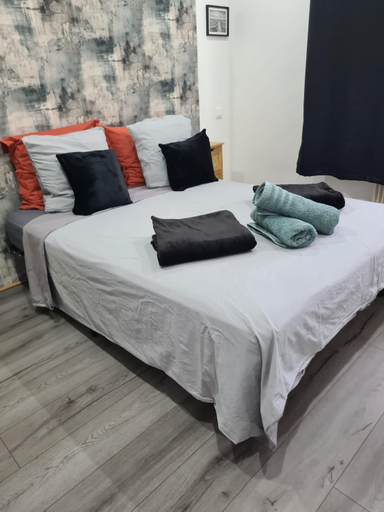 Bedroom 2, Gambetta Insolite, Savoie