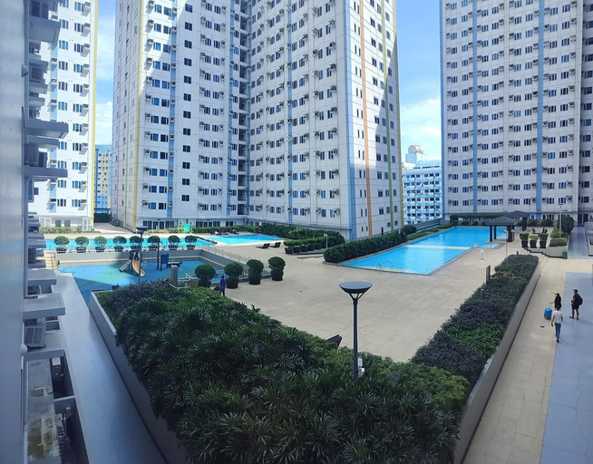Pool 5, Tum's Mplace Staycation 7th Floor Tower B, Quezon City