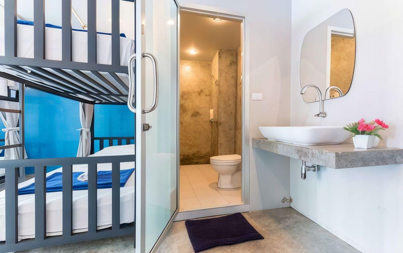 Bathroom 5, Hip Hostel, Pulau Phuket