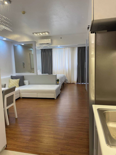 Living room 3, DLC Place - Splendido Taal Tower 1 Tagaytay, Laurel