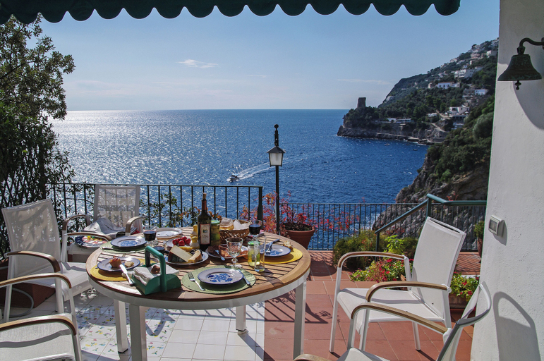 Others 5, Luxury Villa, Pool, sea Access, Large Terraces, Stupendous Views, Salerno