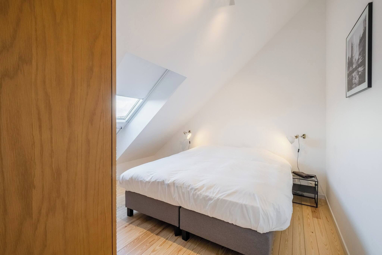 Room 3, Top Floor New Duplex Stunning View In Trendy St Gilles, Bruxelles