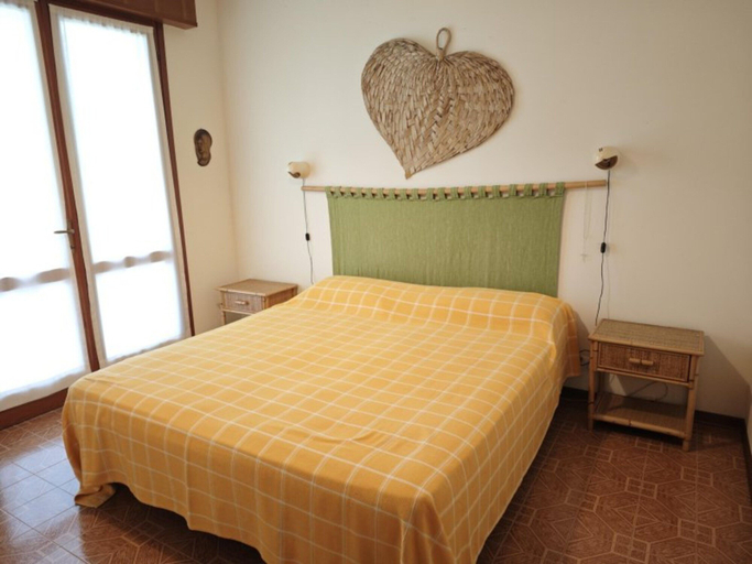 Room 4, Welcoming Apartment Nestled in the Pine Forest, Udine