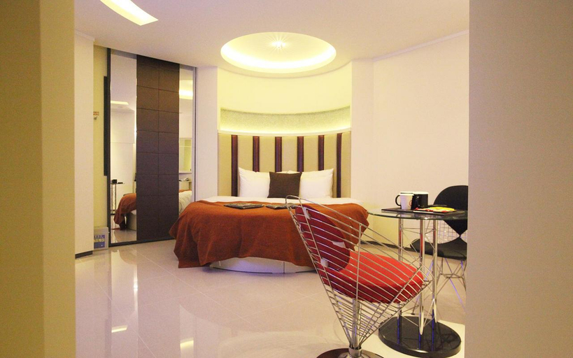 Others 2, Hotel I Meritz, Gimpo