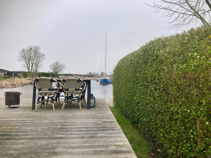Outdoor dining 4, Chalet Valentina With Sauna by the Lauwersmeer, Dongeradeel