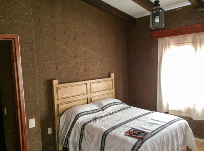 Bedroom 2, Luxurious Cabin Retreat in Tapalpa 4 Bedrooms 6 Bathrooms, Tapalpa
