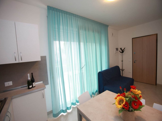 Dining room 2, Modern Two-room Apartment - Beahost, Rovigo
