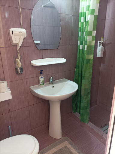 Bathroom 2, Casa Panos, Limanu