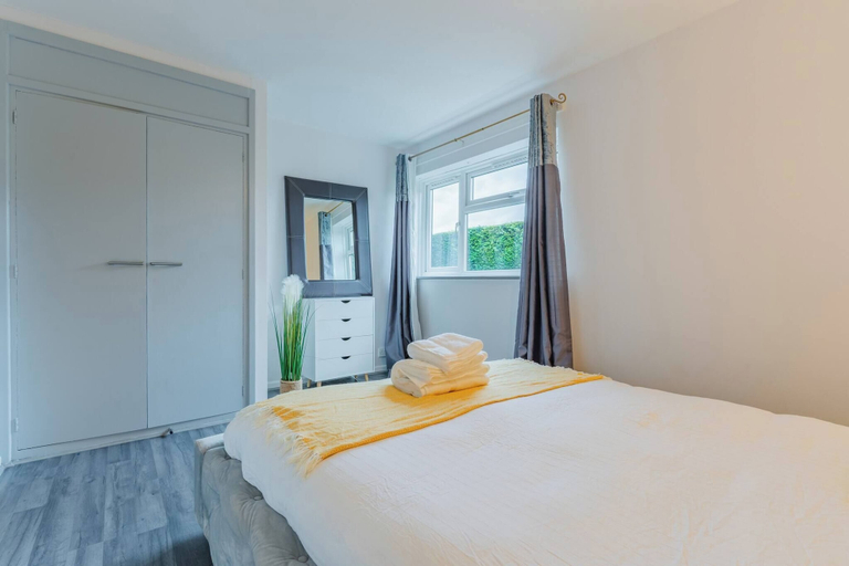 Bedroom 3, Sleek and Cozy 1BR Resorts World Nearby, Birmingham