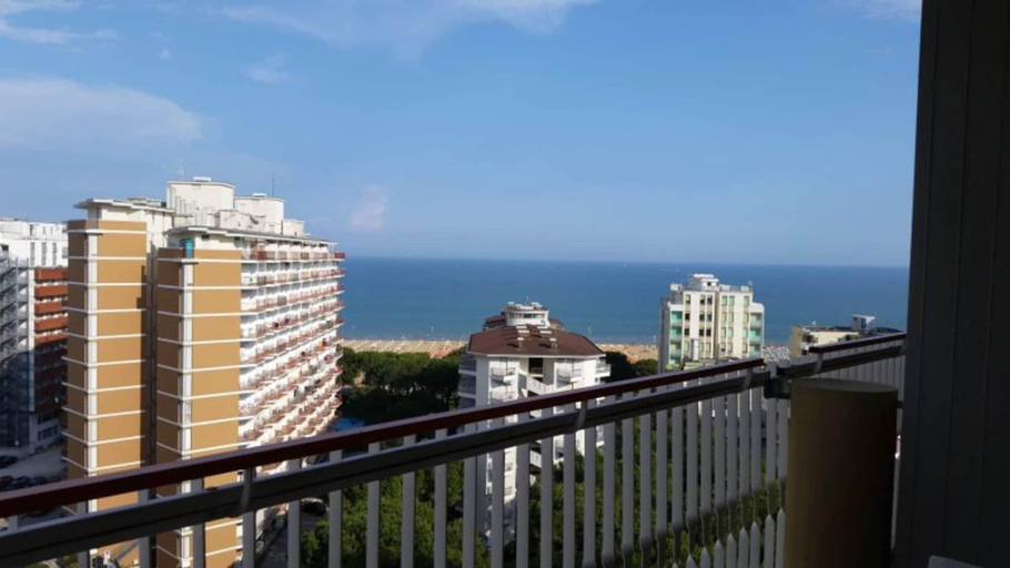 Balcony 2, Ideal Getaway Apartment Near the Beach, Udine