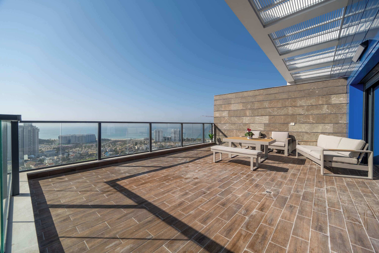 Balcony 4, Luxury 5BR Penthouse Huge Balcony Mamad