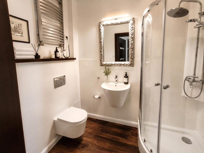 Bathroom 3, RABE Old Town Apartment Gdańsk - Two-Level Retreat, Gdańsk City