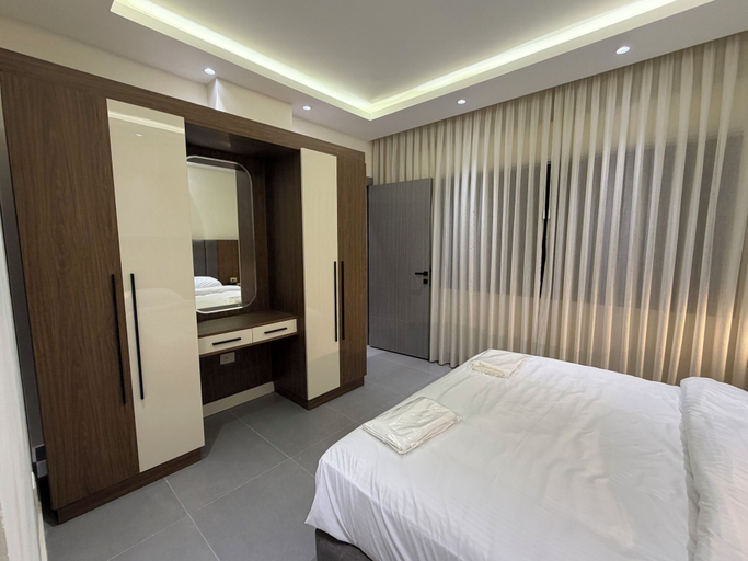 Room 4, 005 JRE apartment with stunning boulevard veiw, Wadi Essier