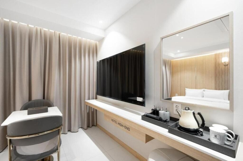 Room 3, High-end Hotel, Jangseong