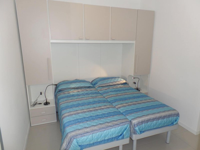 Room 3, Bright Holiday Home With Private Terraces, Venezia