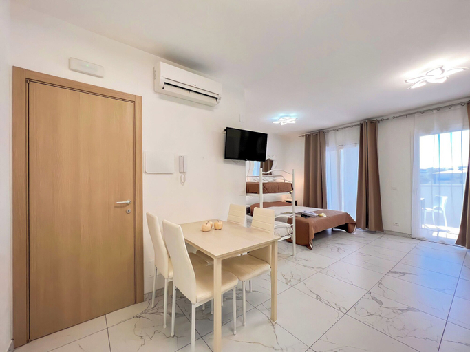 Room 2, New Vibrant Studio in Bibione, Venezia