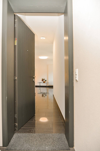 Others 3, New Central Plaza Apartment 1, Lugano