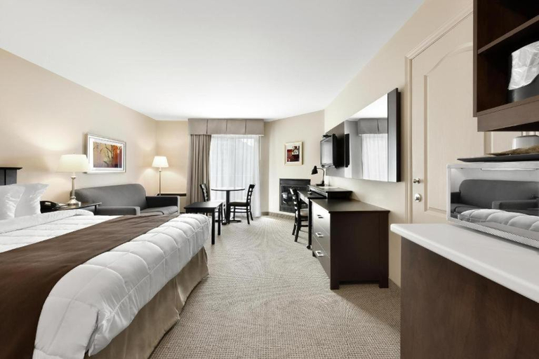 Bedroom 2, Hotel Le Versailles, Les Pays-d'en-Haut