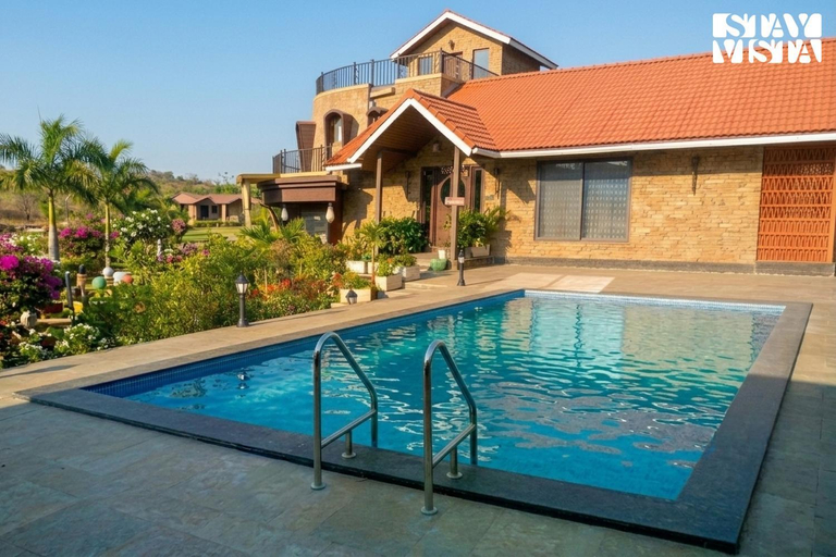 Sport & Beauty 2, StayVista at Cerenity Castle with Lawn, Balcony, Nashik