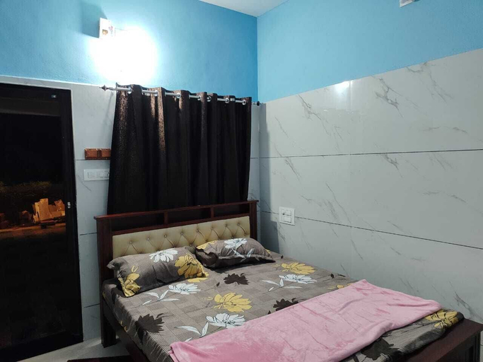 Room 2, Pranav Deluxe Stay, Uttara Kannada