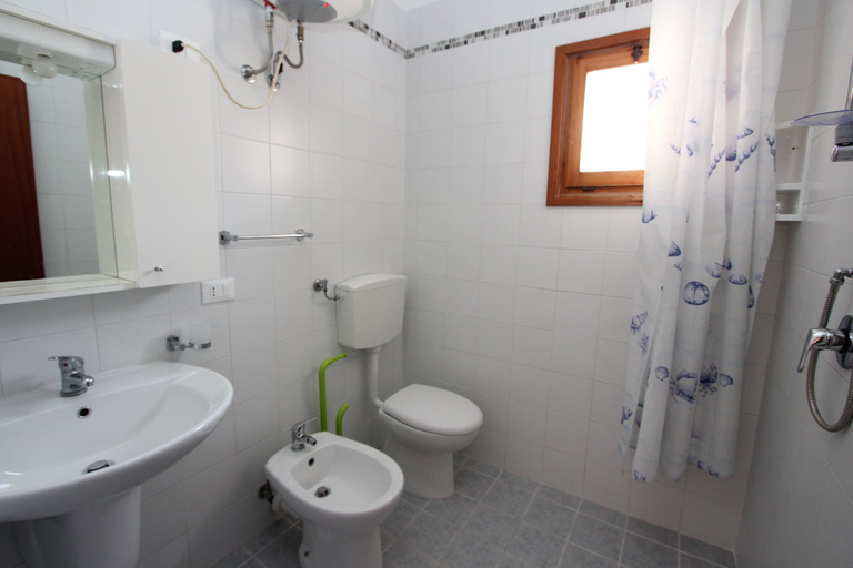 Bathroom, Comfortable Flat Near the Beach, Venezia