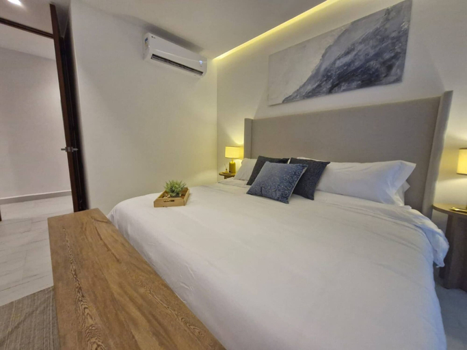 Room 2, Super Cute Flat on 5th Ave in PdC Steps From Beach, Cozumel