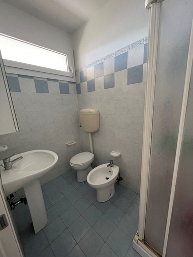 Bathroom 5, Enjoy Some Charming and Natural Time in Rosolina, Rovigo