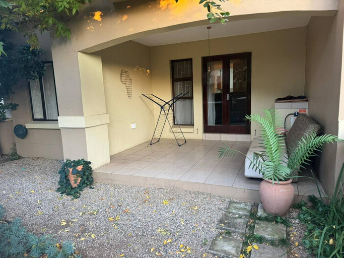 Exterior & Views 2, Quiet, Very Specious Apartment In Dainfern, City of Johannesburg