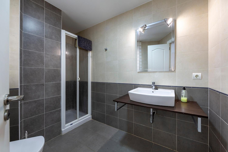 Bathroom 2, AlmeriaSuite Mojacar Breeze Apartments, Almería
