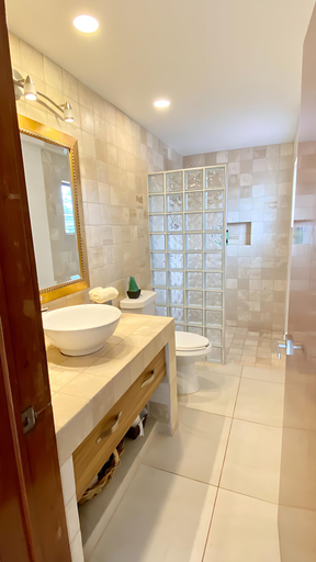 Bathroom 4, Modern Ajijic 2 Bed Home-fantastic Location-bikes-gym-pickleball Court-golf Cart, Chapala