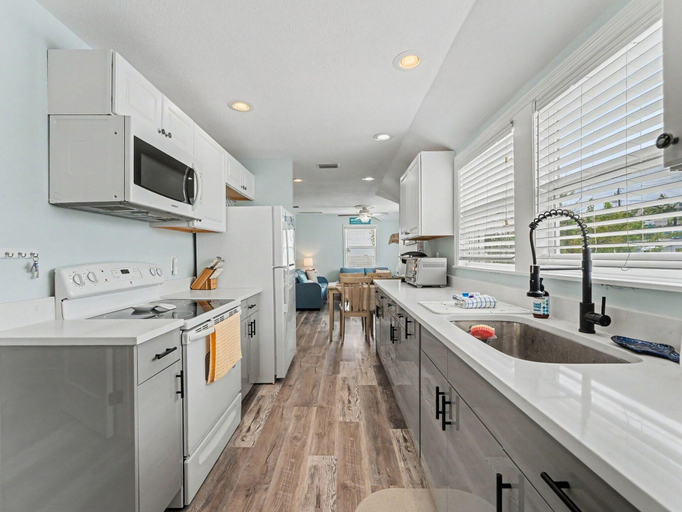 Private kitchen 5, Sunset Paradise, Pinellas