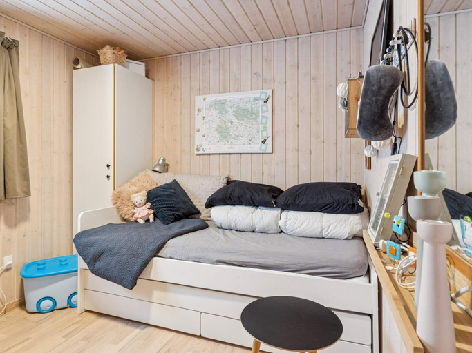 Bedroom 2, 4 star holiday home in Hovborg, Vejen