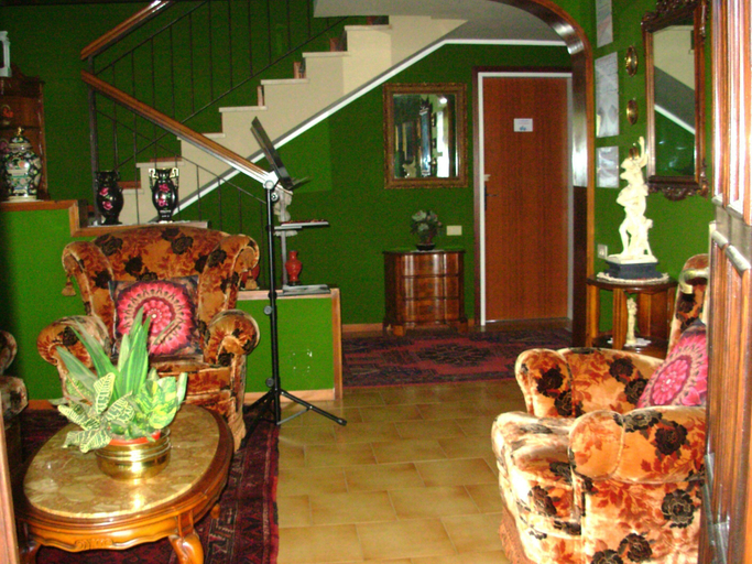 Living room 2, Room-your Holidays on Lake Garda at Comp, Brescia