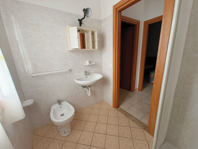 Bathroom 4, Cozy Apartment for six Guests With Terraces, Rovigo