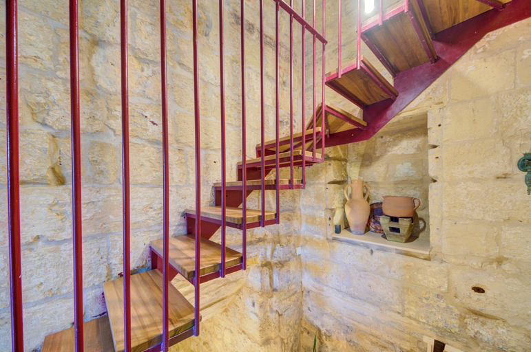 Interior 4, Room-ta Karmenu - An 800 Year old Modern