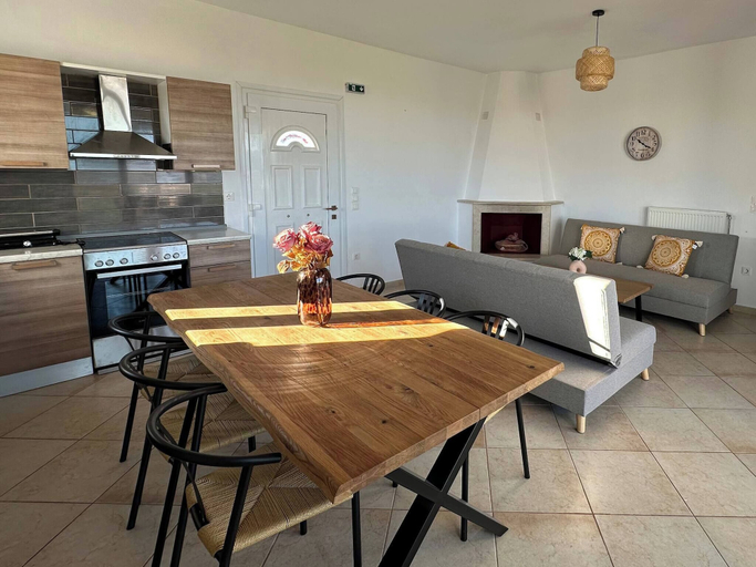 Interior 5, Altamira II · 10 Guests · Veranda & Sea Views, Ionian Islands