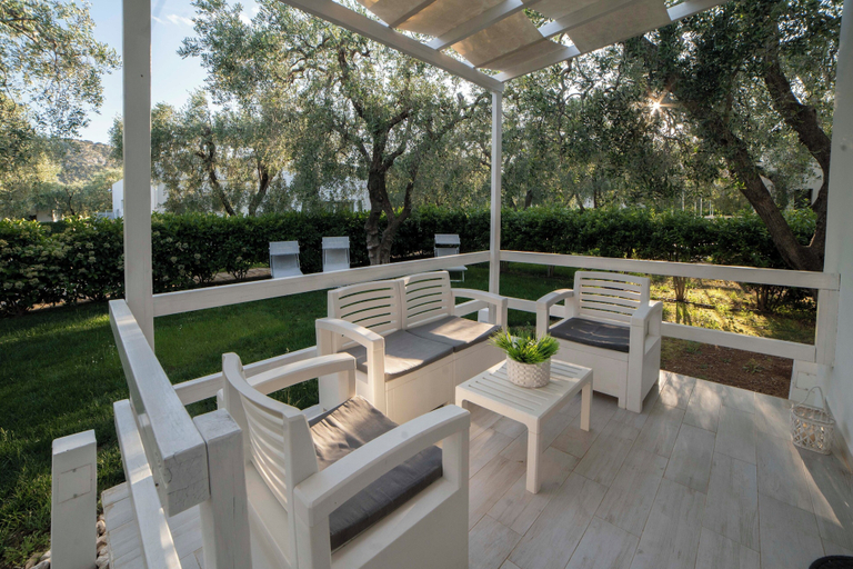 Others 1, "saracena" Holiday Home With Private Beach and Swimming Pool, Foggia