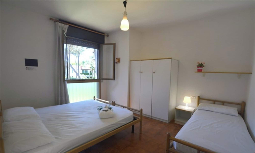Room 4, Comfortable Flat With Balcony for Nine Guests in Lignano Sabbiadoro, Udine